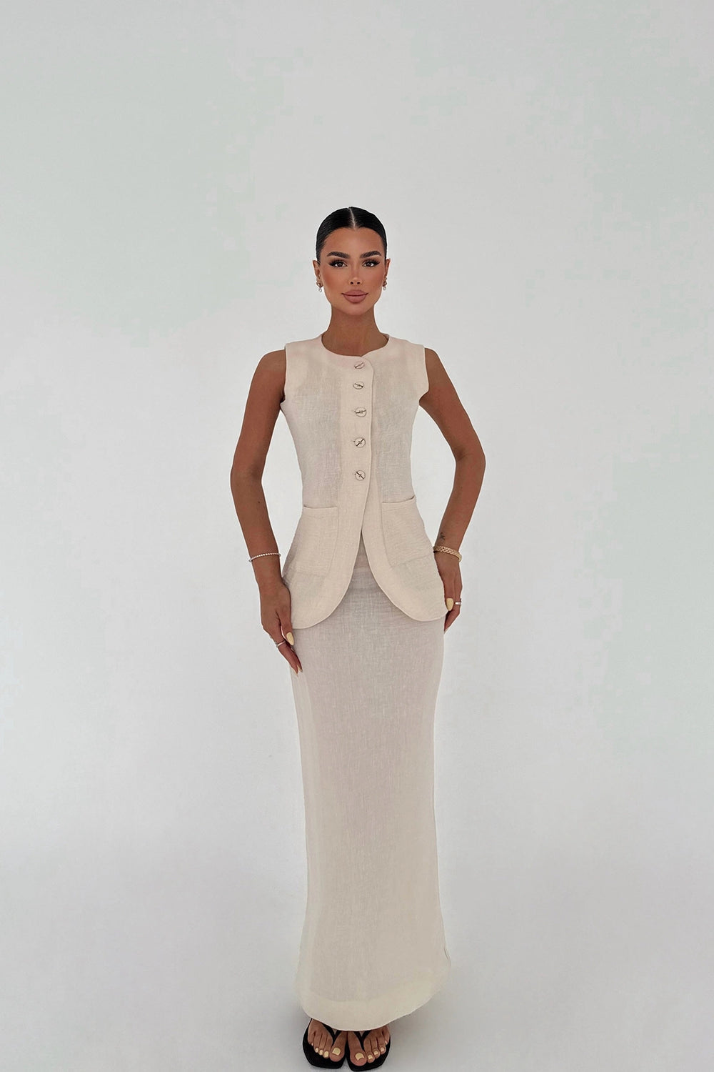 Aireen Elegant Sleeveless Suit