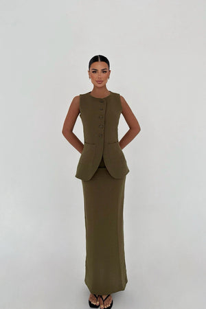 Aireen Elegant Sleeveless Suit